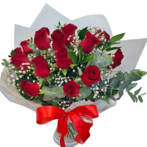 זר נמוח ורדים אדומים LOVE